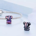 Strieborné kúzlo so srdiečkom medvedíka, čierno-ružové