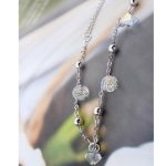 Kamenný náramok v tvare perly, zdobený kryštálmi Swarovski