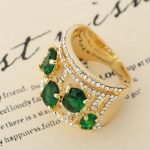 Jedinečný kamienkový prsteň, zdobený kryštálom Swarovski