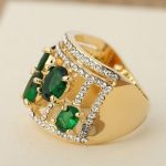 Jedinečný kamienkový prsteň, zdobený kryštálom Swarovski