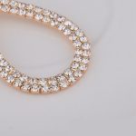 Pozlátené visiace náušnice s kryštálmi, v zlatej farbe