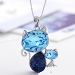 Náhrdelník s príveskom mačky, zdobený kryštálmi Swarovski