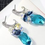 Náušnice v geometrickom štýle, zdobené kryštálmi Swarovski