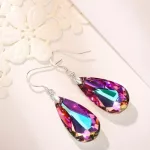 Náušnice s kameňmi, ozdobené krištáľmi Swarovski