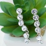 Dlhé, okrúhle kamienkové náušnice, krištáľ