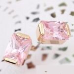 Obdĺžnikové kamienkové náušnice, ružové