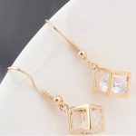 Náušnice v tvare kocky