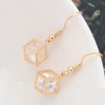 Náušnice v tvare kocky