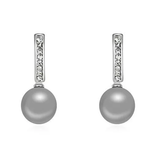 Perlové náušnice šedej farby zdobené kryštálmi Swarovski