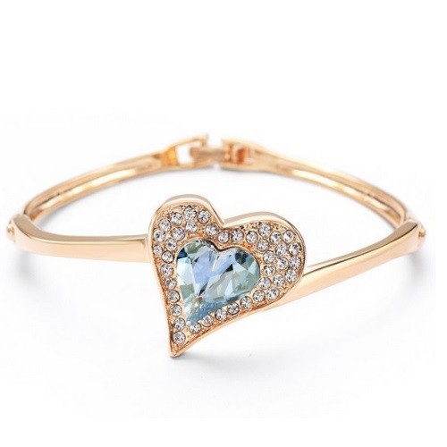 Náramok so srdiečkovým kameňom