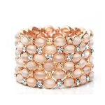 Oválny perlový náramok