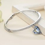 Náramok s príveskom srdiečko