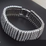 Elegantný kamenný náramok