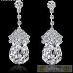 Postriebrené náušnice v tvare kvapky zdobené kryštálmi, biele