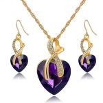 Pozlátená súprava náušníc a náhrdelníka v tvare srdca, fialová