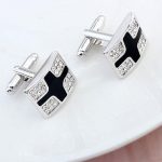 Manžetové gombíky s motívom kríža, čierne