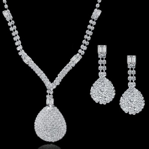 Súprava náušníc a náhrdelníka v tvare kvapky striebornej farby