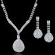 Súprava náušníc a náhrdelníka v tvare kvapky striebornej farby