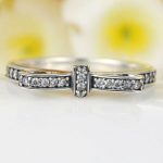 Strieborný prsteň s motívom mašličky, veľkosť 7