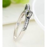 Strieborný prsteň s motívom mašličky, veľkosť 7