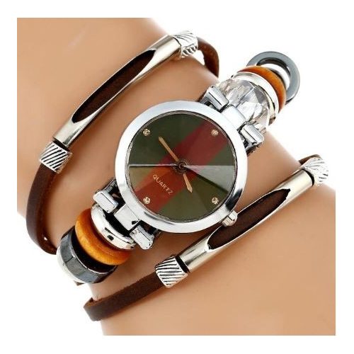 Dámske náramkové hodinky s trojitým koženým remienkom hnedej farby