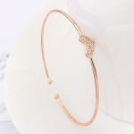 Náramok so vzorom srdca, trblietavé zlato