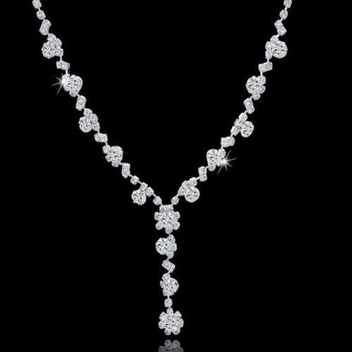 Kvetinový krištáľový náhrdelník striebornej farby