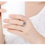 Strieborný prsteň s čiernym kryštálom, veľkosť 8