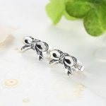 Strieborné náušnice v tvare mašle