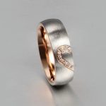 Nerezový dámsky svadobný prsteň s motívom srdca, veľkosť 7