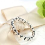 Strieborný prsteň so vzorom hviezd, veľkosť 8