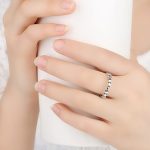 Strieborný prsteň so vzorom hviezd, veľkosť 6