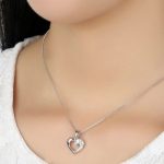 Romantický strieborný náhrdelník s príveskom v tvare srdca