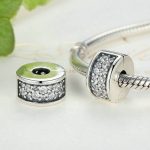 Strieborné perlové kúzlo s krištáľovými kameňmi