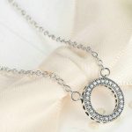 Strieborný kruhový náhrdelník s kamienkami