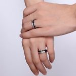 Dámsky svadobný prsteň s čiernym prúžkom, nerezová oceľ, strieborná, veľkosť 8