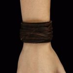 Náramok z lakovanej kože, hnedý