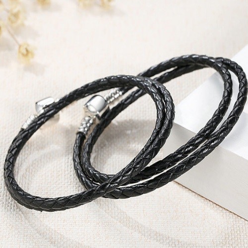 Pletený náramok, kožený, čierny, so strieborným zapínaním, 36 cm