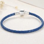 Pletený náramok, kožený, modrý, so strieborným zapínaním, 18 cm