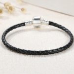 Pletený náramok, kožený, čierny, so strieborným zapínaním, 18 cm