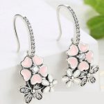 Strieborné náušnice z čerešňových kvetov so štrasovým vešiakom, ružové