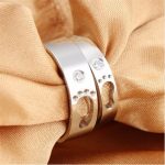 Pánsky snubný prsteň s nášľapom, nerez, strieborná farba, veľkosť 9