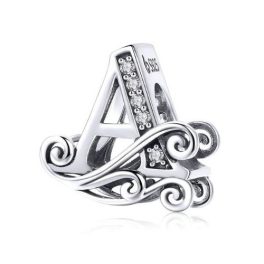 Strieborné písmeno A kúzlo so zirkónovým kryštálom
