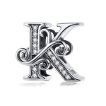 Strieborný prívesok s písmenom K so zirkónovým kryštálom