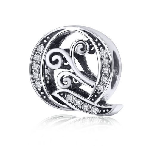 Strieborný prívesok s písmenom Q so zirkónovým kryštálom