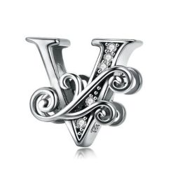   Strieborný prívesok s písmenom V so zirkónovým kryštálom