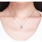 Strieborný prívesok s písmenom B so zirkónovým kryštálom