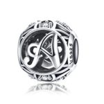 Strieborné písmeno A s pôvabnými kryštálmi