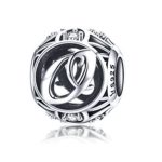 Strieborné písmeno O s pôvabnými kryštálmi