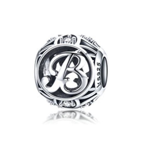 Strieborné písmeno B s pôvabnými kryštálmi